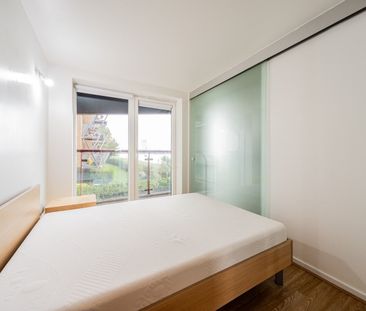 2 Bed Flat, Seacon Tower, E14 - Photo 2