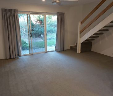 Coastal Townhouse – 400m to the Beach - Photo 1