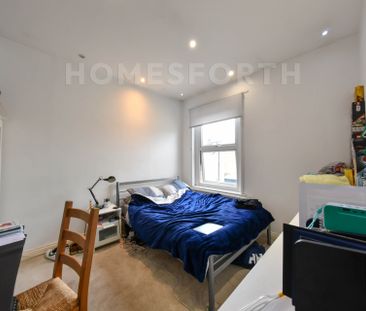 2 Bedroom Flat - Photo 2