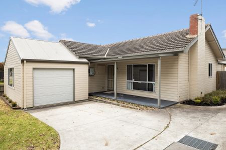 19 Lawson Crescent, - Photo 3