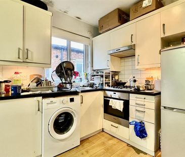 2 bedroom maisonette to rent - Photo 3