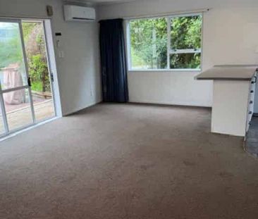 A REAL HONEY IN THE HEART OF WAIUKU - Photo 2