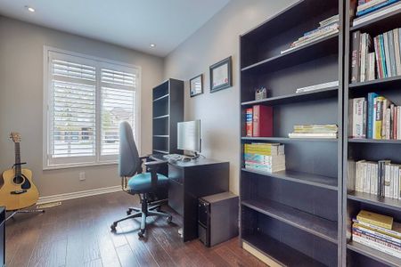 For Lease - 1042 Tock Close, Milton, Ontario - Photo 2