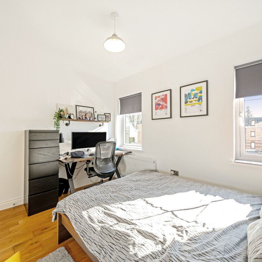 Limetree Court, CM23, Bishop`S Stortford - Photo 1