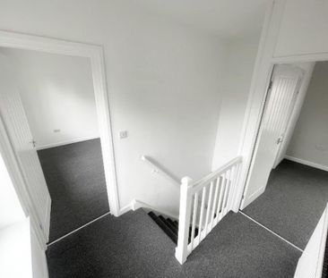 3 bedroom end of terrace house to rent - Photo 4