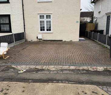 2 bedroom semi-detached house to rent - Photo 5