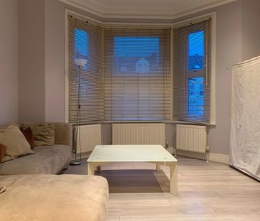 1 Bed Flat, Gleneagle Road, SW16 - Photo 3