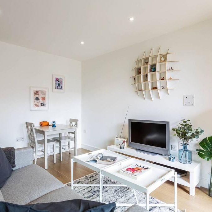 Studio to rent - Photo 1