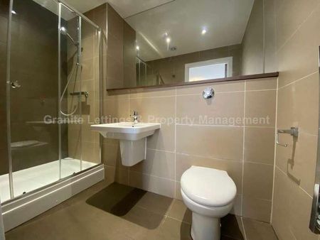 Lowry Wharf, The Riley Building, Derwent Street, Salford, M5 - Photo 3