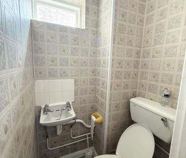 1 bedroom in a flat share to rent - Photo 6