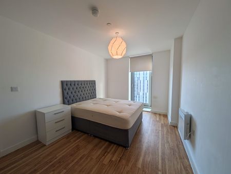 2 Bed Flat, Michigan Point Tower B, M50 - Photo 4