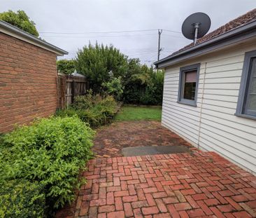 THREE BEDROOM WEATHERBOARD HOME IN MANIFOLD HEIGHTS - Photo 6