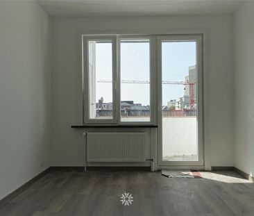 Gerenoveerd appartement nabij Sint-Pietersstation te huur in Gent - Foto 2
