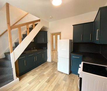 2 bedroom House To Let Total Size: 646 SQ FT - Photo 2