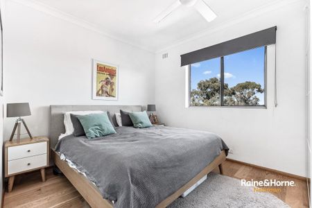 17/39 Laura Street, Newtown, NSW 2042 - Photo 4