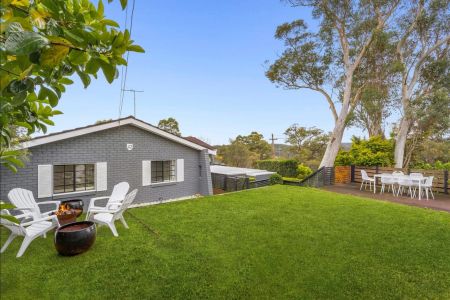 Modern Family Home - Photo 4