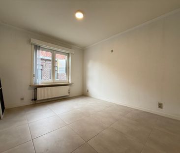 Ruim twee-slaapkamerappartement in centrum Ruiselede. - Foto 4