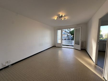 Location Appartement 4 pièces 75m² MONTPELLIER 34070 - Photo 2