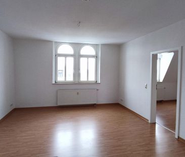 2-Zimmer-Dachgeschoss-Wohnung mit Einbauküche! - Foto 4