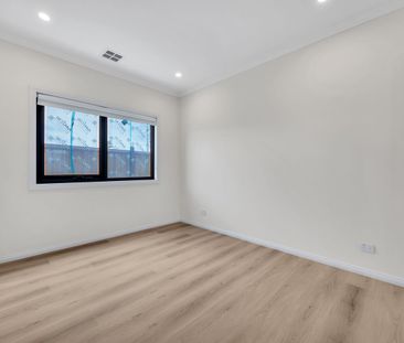 For Lease - Stylish New 4‑Bedroom Home with High Ceilings & Refrige... - Photo 6