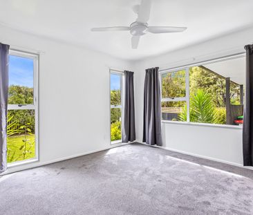 Sunny & Spacious in the Heart of Rangiora - Photo 2