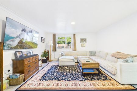 6 bedroom bungalow to rent - Photo 5