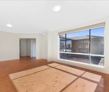 Oakleigh East - Photo 1
