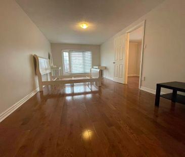 For Lease - 172 Highglen Avenue, Markham, Ontario - Photo 2