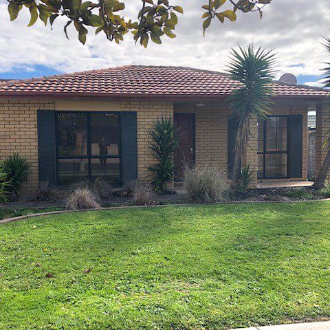 8 Cottesmore Place, Huntington Park, Auckland - Photo 1
