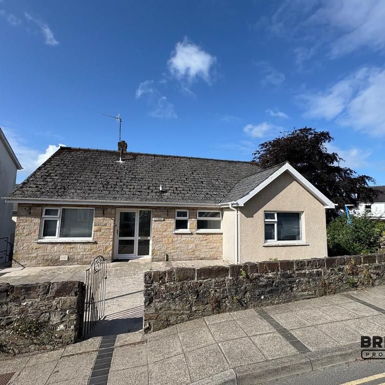 3 bedroom bungalow to rent - Photo 1