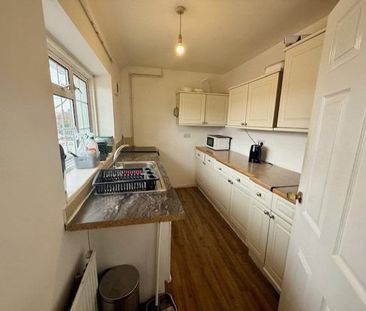 2 bedroom maisonette to rent - Photo 5