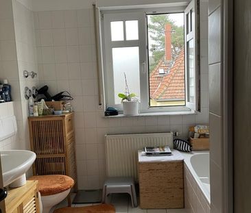 SONNIGE 4-ZIMMER-WOHNUNG MIT BALKON, PARKETT UND SCHÖNEM SCHNITT - Photo 1