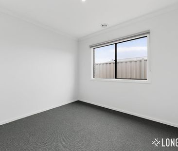 Quality Living In Beveridge - Photo 4