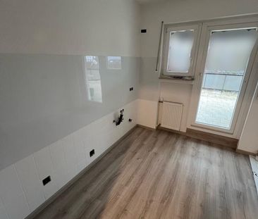 Frisch renovierte und zentrale 3/4-Zimmer Wohnung sucht Mieter - Photo 1
