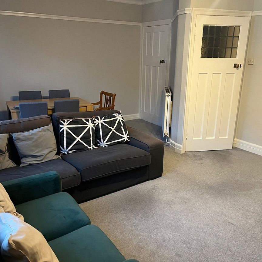 Room in a Shared Flat, Broadlands Mansions, SW16 - Photo 1