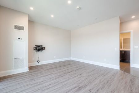 For Lease - 360 Square One Drive Unit# 2301, Mississauga, Ontario - Photo 4