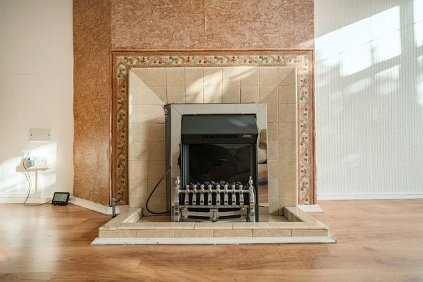 2 bedroom end of terrace house to rent - Photo 1