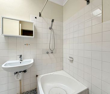 Two Bedroom, One Bathroom Unit Close To Hospital - Photo 6
