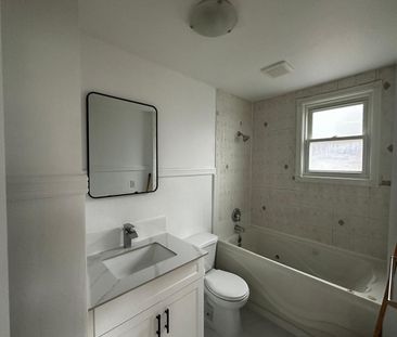 For Lease - 33 Jeavons Avenue Unit# Entire House, Toronto, Ontario - Photo 5