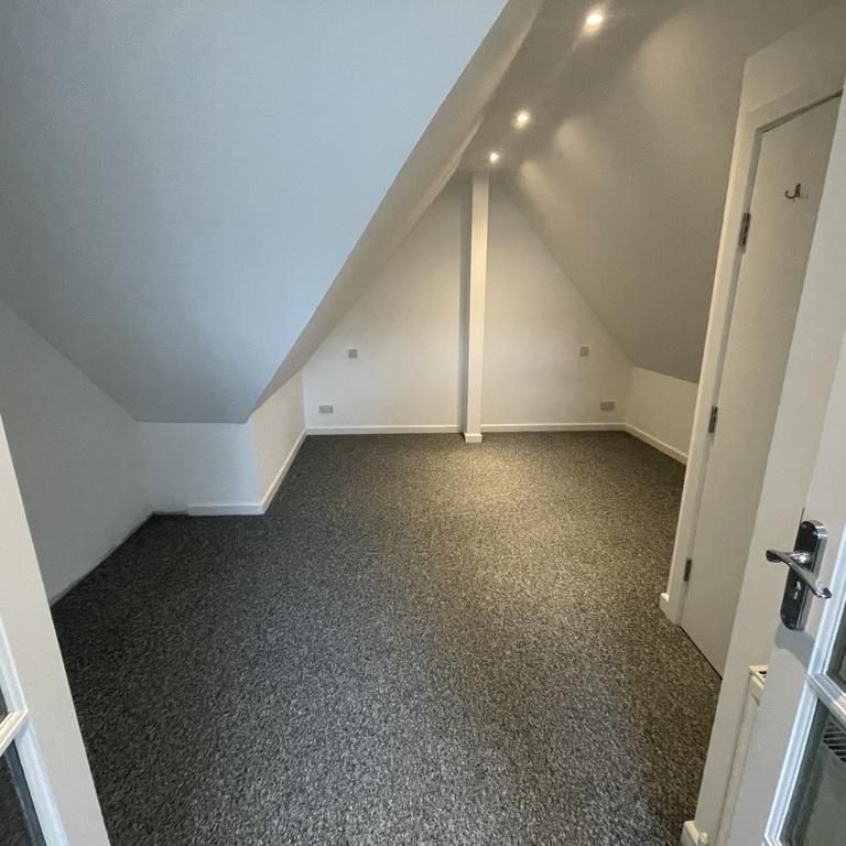3 bedroom maisonette to rent - Photo 1