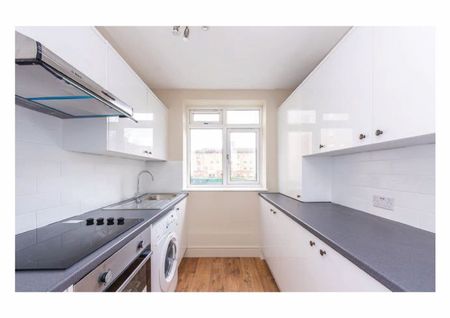 3 Bed Flat, Stafford Court, SW8 - Photo 4