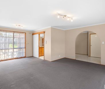 Family Home on a Big Block - Photo 4