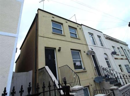 Wellington Street, Gravesend, Kent, DA12 - Photo 2
