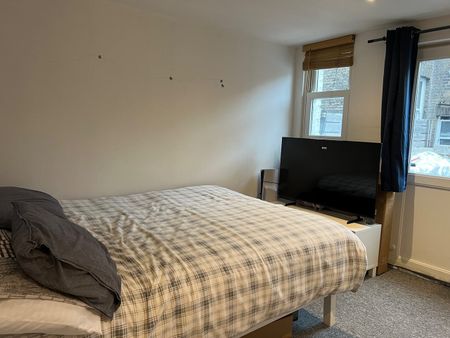 Room in a Shared Flat, Brixton Road, SW9 - Photo 3