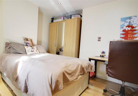 4 bedroom terraced house to rent - Photo 2