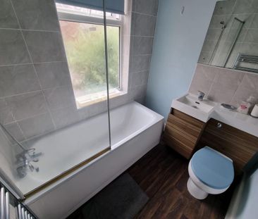 3 bedroom terraced house to rent - Photo 5