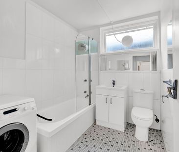 3/45 Ruskin Street, Elwood VIC 3184 - Apartment For Rent | Domain - Photo 2