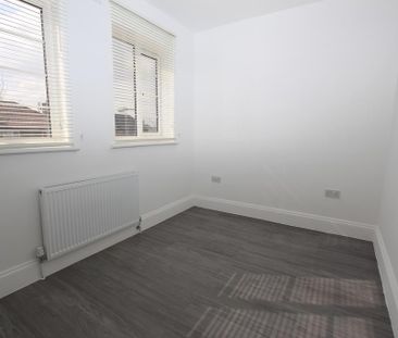4 bedroom flat to rent - Photo 6