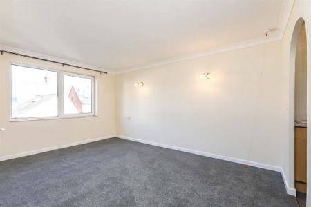 1 bedroom retirement property to rent - Photo 2