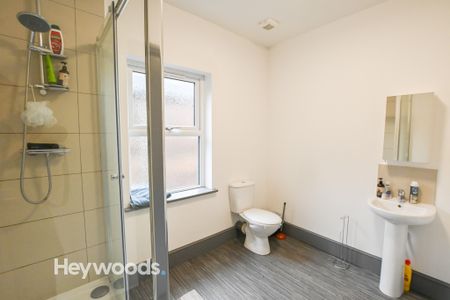 1 bed house of multiple occupation to rent in Waterloo Road, Hanley, Stoke-on-Trent - Photo 4